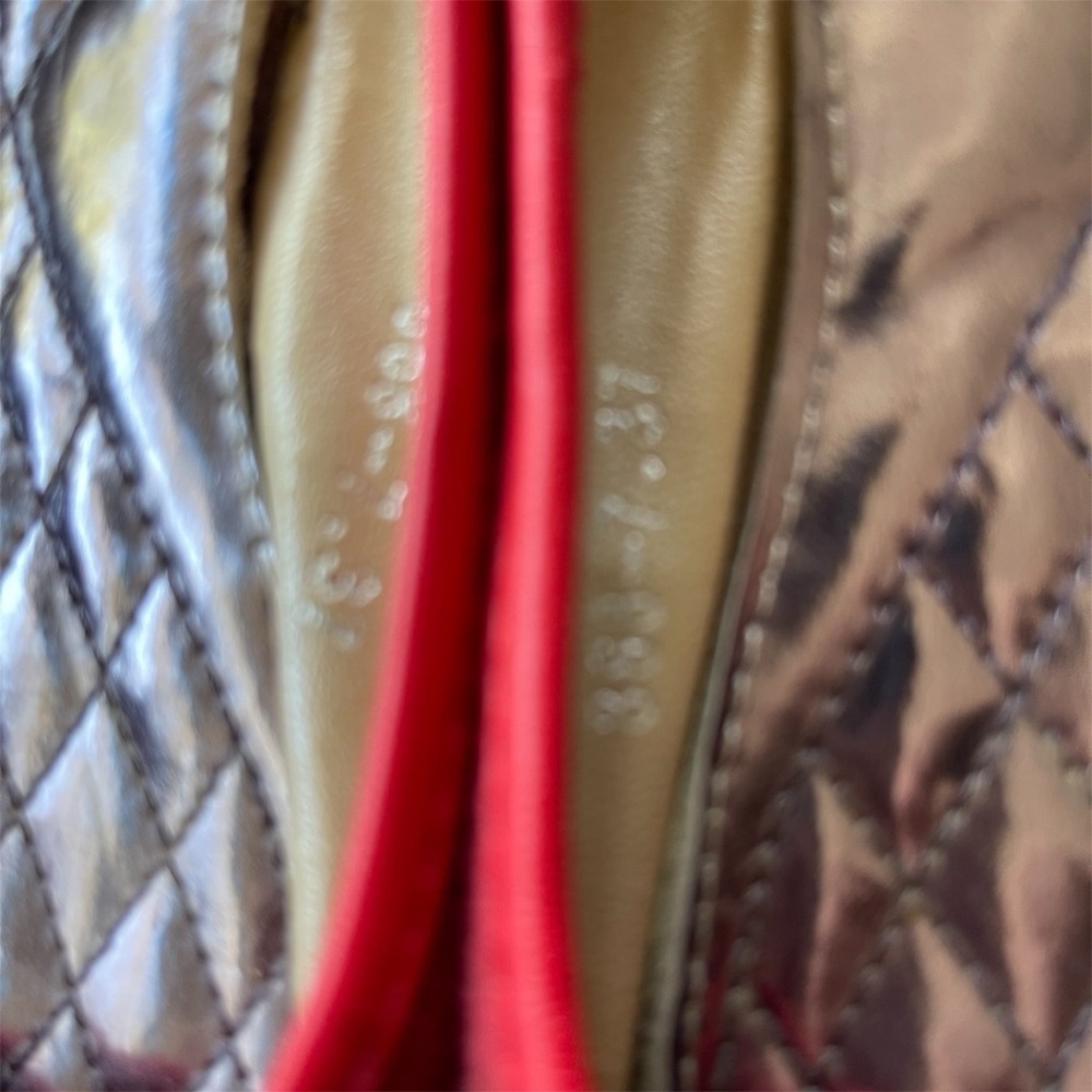 Gucci Red and Green Flats with Gold Accent - Picture 4 of 7